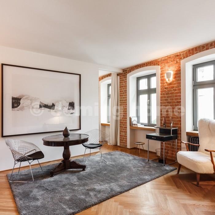 Design meets home: Traumwohnung mit viel Kunst in perfekt... » coming home