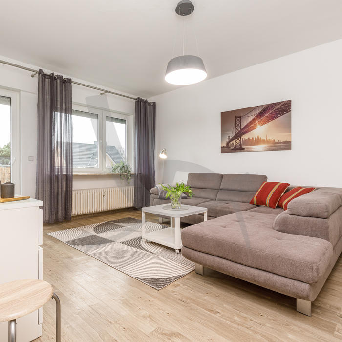 Gemütliche Singlewohnung Mit Einem Großen Verglasten Balkon. – XWEOX