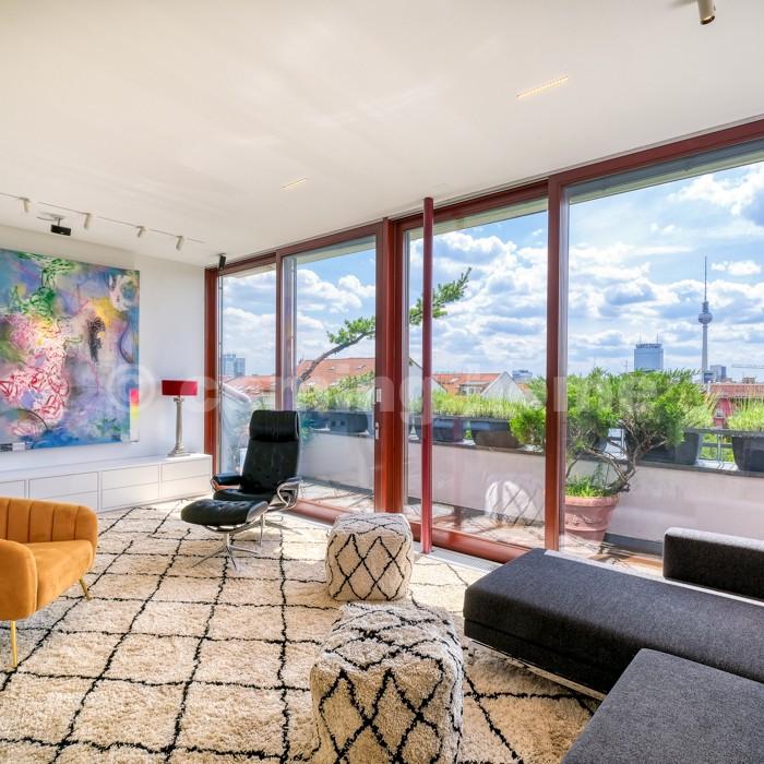 Image showcasing Fantastic Bohemian Home: Extravagantes Penthouse mit Dach... » coming home