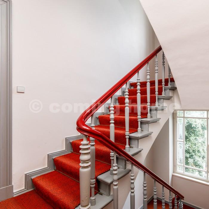 Nice Contemporary Home - Photo 5