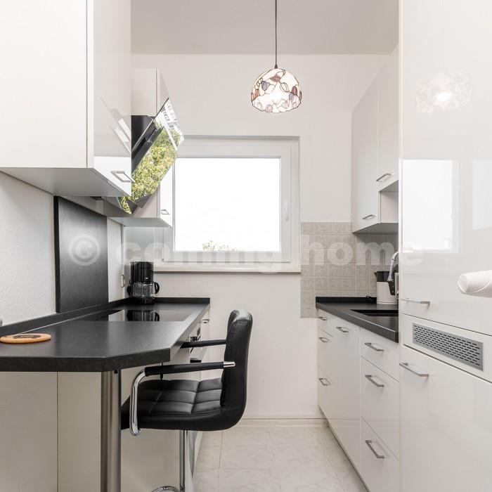 Your perfect sunny home - Photo 4