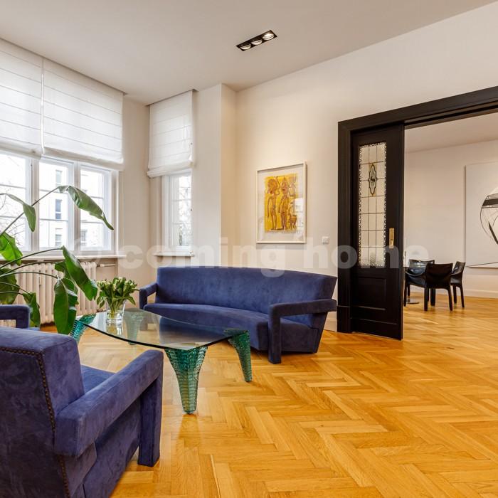 Living with a classic Flair - Photo 2