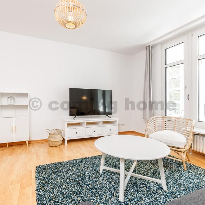 Easy Living - Photo 2