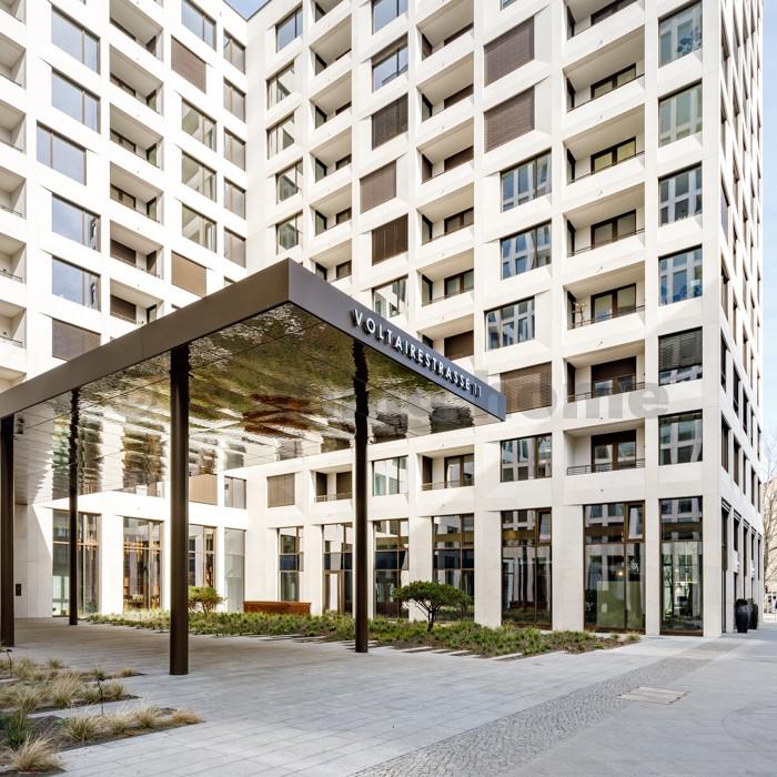 Sky Living am Alexanderplatz - Photo 3
