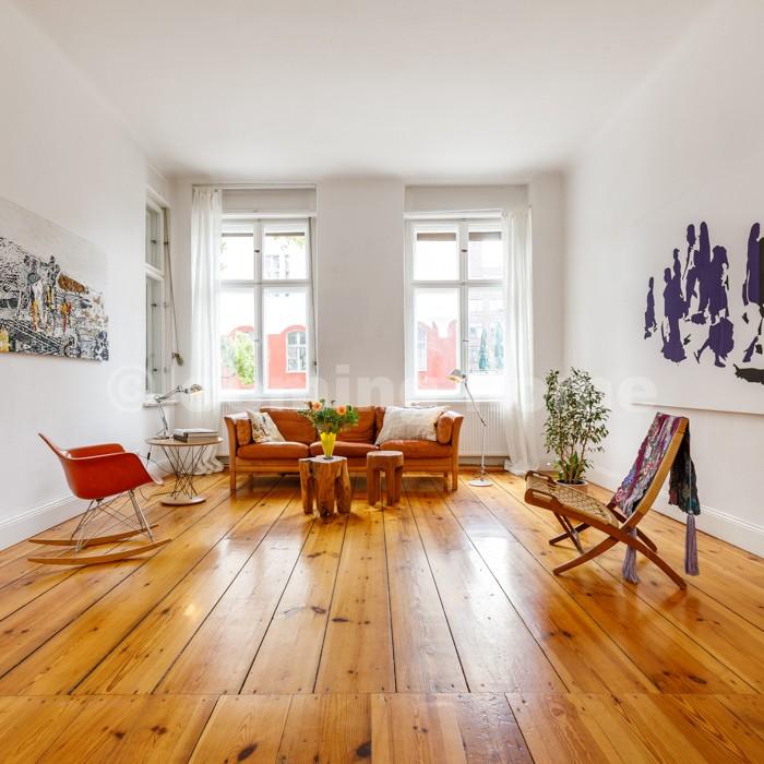 Contemporary Style Apartment - Photo 2