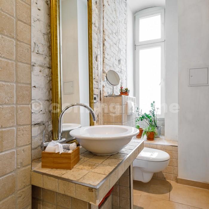 Contemporary Style Apartment - Photo 5