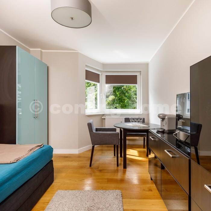 Best Living in schöner Lage - Photo 1