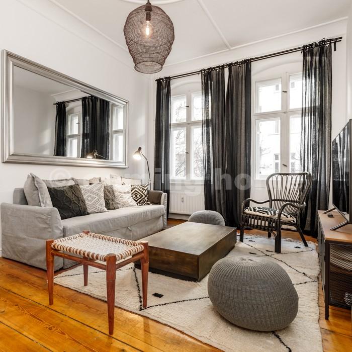 White & Black: A very special place - Photo 2