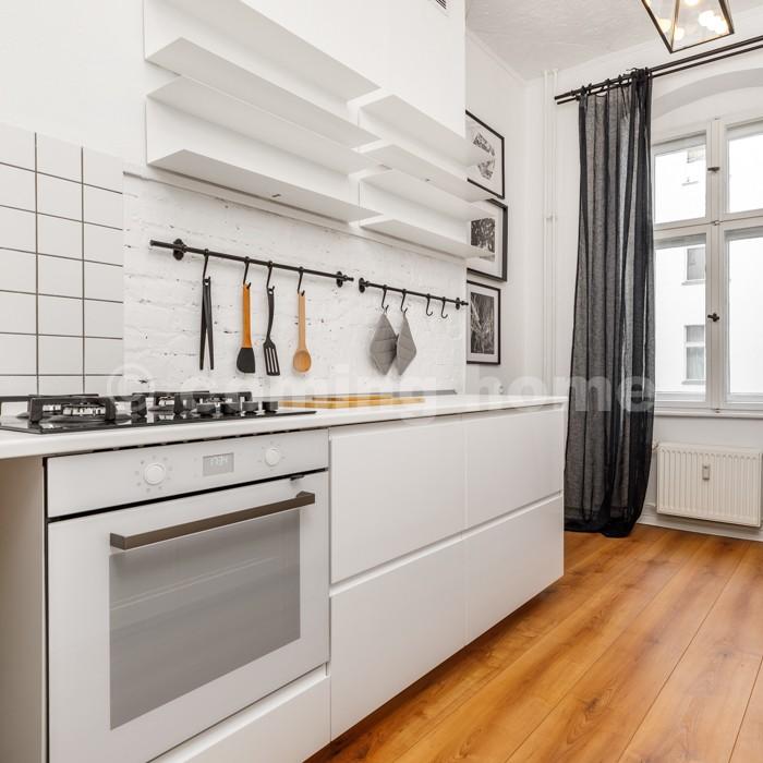 White & Black: A very special place - Photo 5