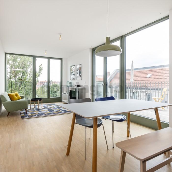 Penthouse Living - Photo 2