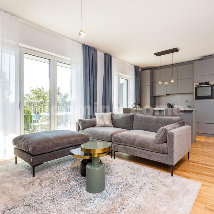 Grand Luxury Living - Photo 2