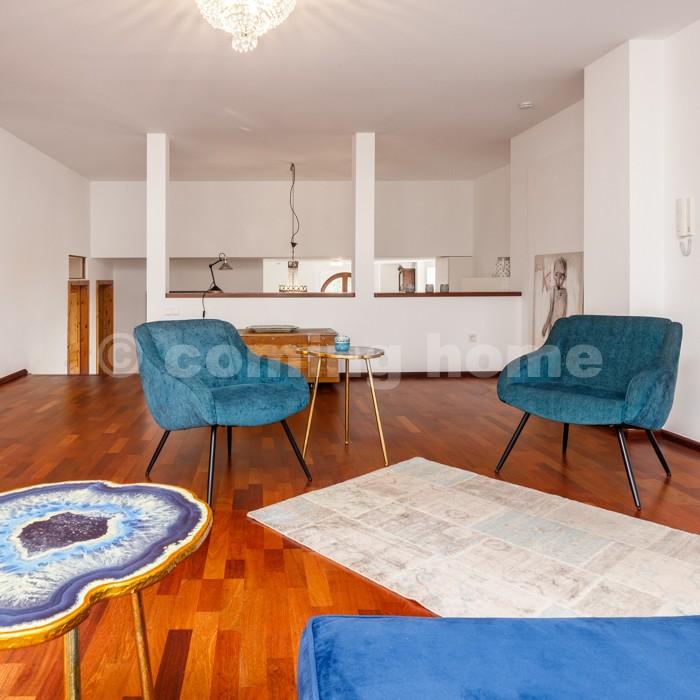 Nice Historic Living - Photo 2