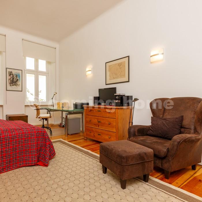 Single Living - Photo 3
