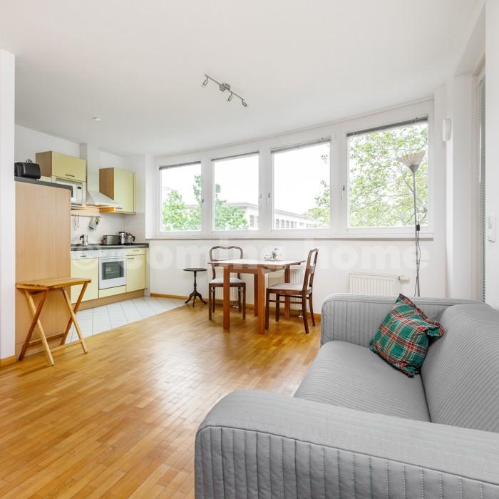 Super praktisch & in schöner Lage - Photo 1