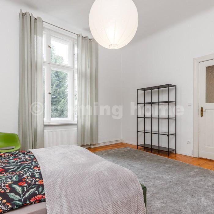 Fantastischer Stuckaltbau mit Balkon - Foto 5