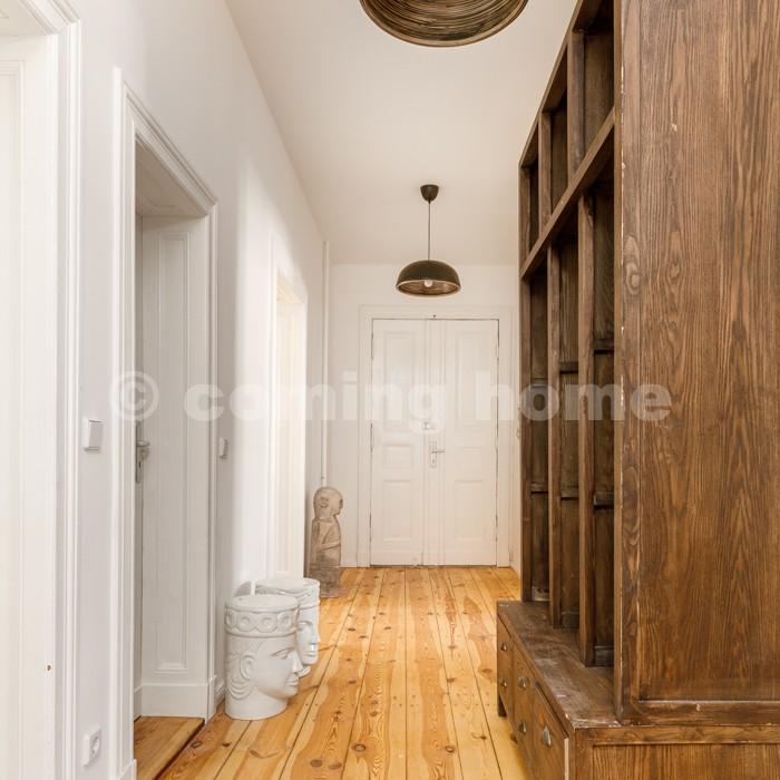 The New Look - Photo 1